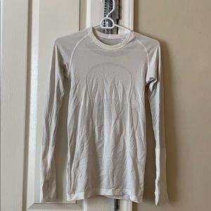 Lululemon White Swiftly Long Sleeve size 4